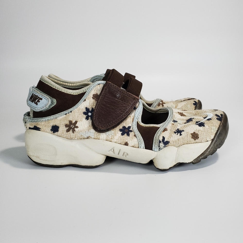 Rare Nike Air Rift Floral Embroidered Split Toe Shoes Size 8 - Picture 1 of 12